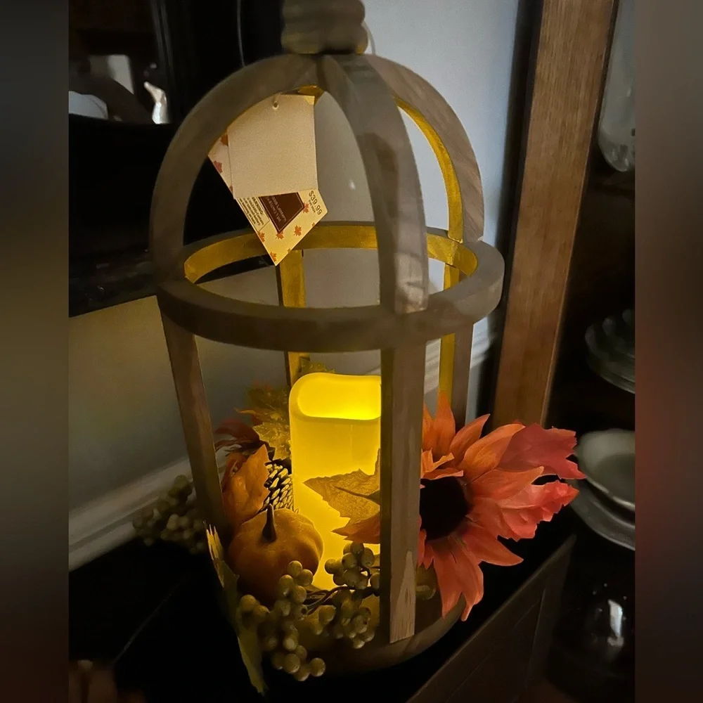 NWT Fall Lantern Décor – Wooden Lantern with Floral Ring & Candle